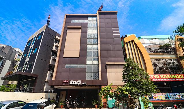 FabHotel Sudha Inn, Visakhapatnam 3