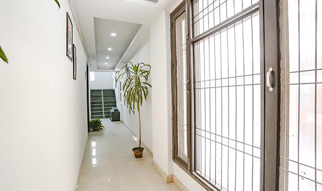 FabExpress Premium Room I, New Delhi 5