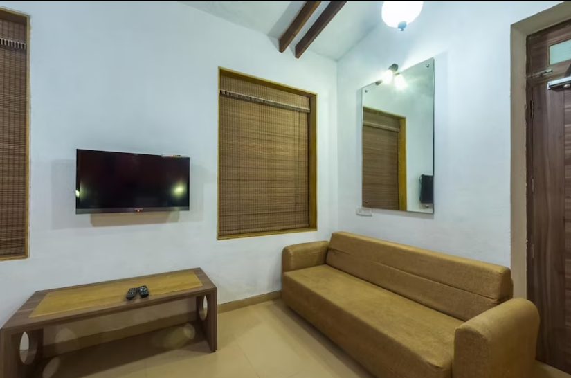 Golden Swan Beach Resort, Murud 5