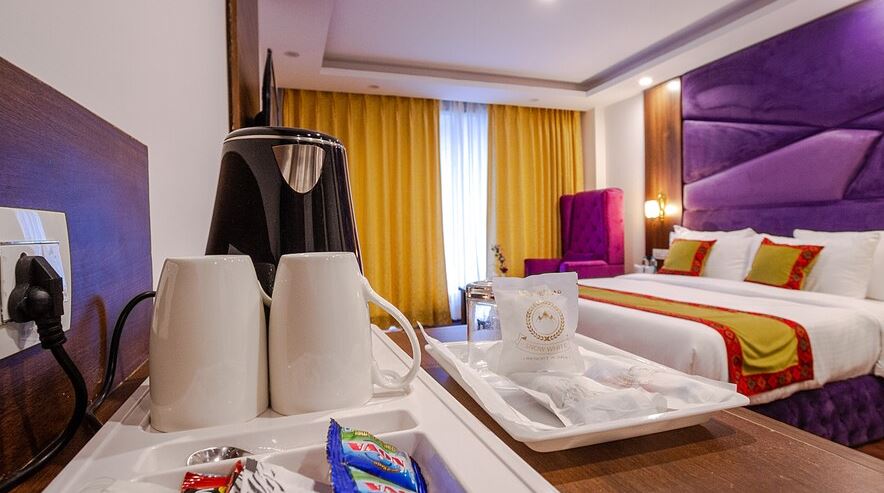 Premium River Facing