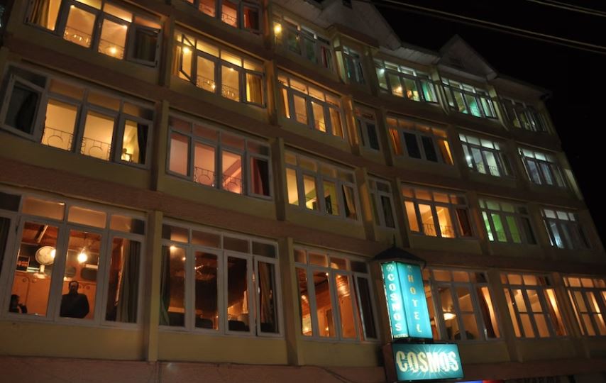 Hotel Cosmos - The Mall Road Shimla, Shimla 2