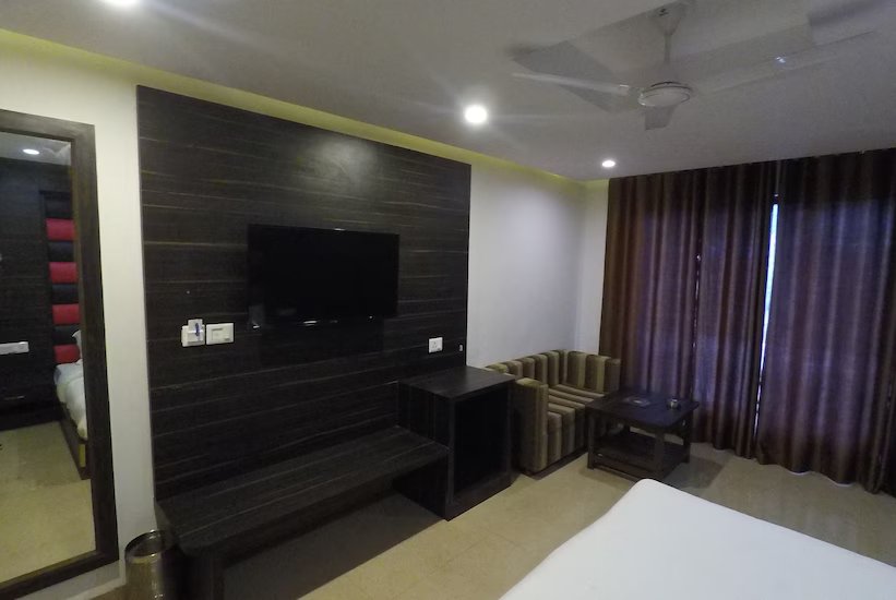 Hotel Savoy Residency, Mussoorie 2