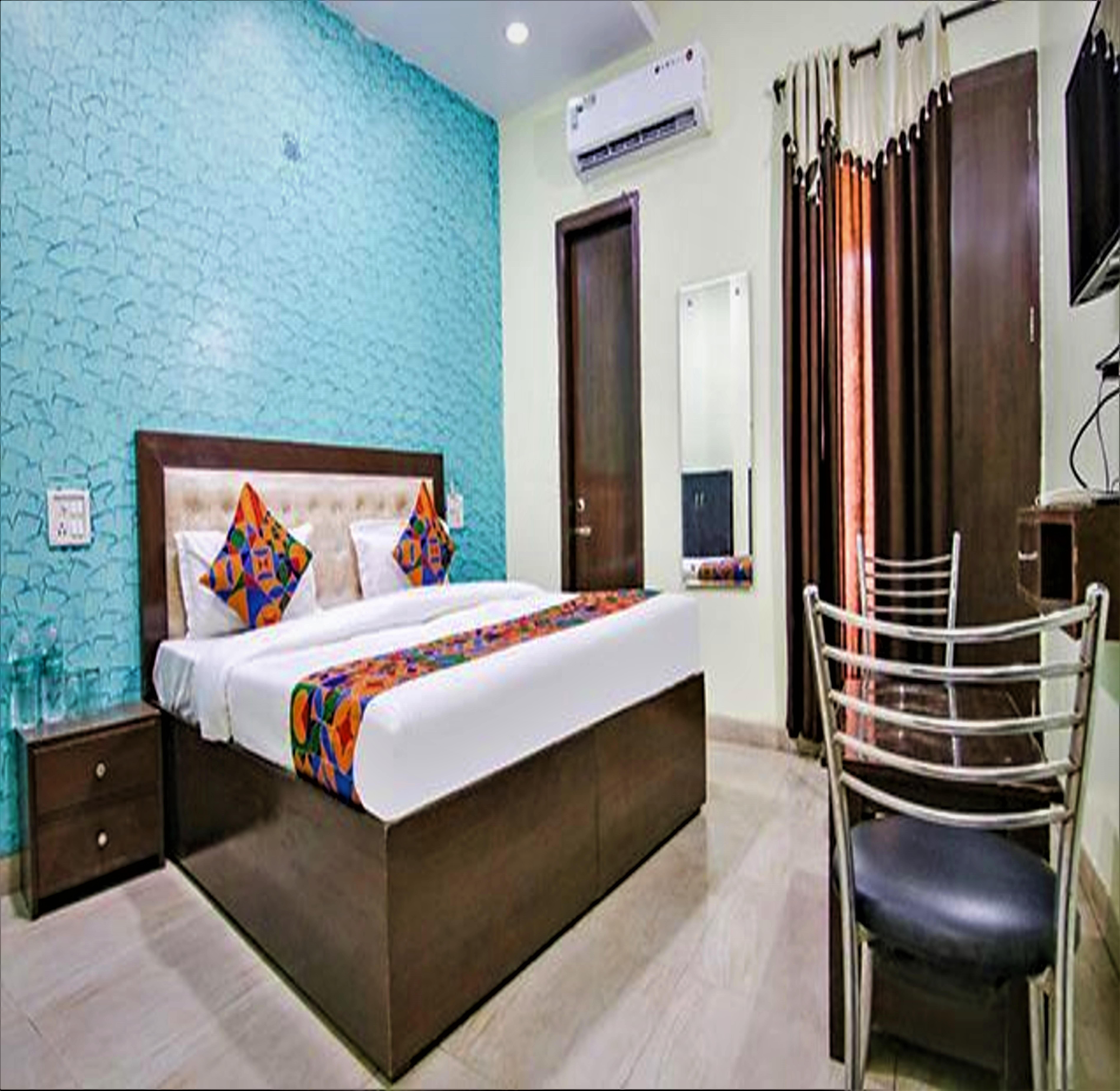 FabExpress Kohinoor City, Chandigarh 4