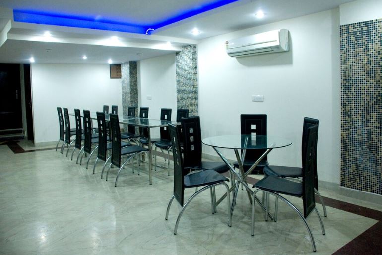 Hotel Raaso in GK1, New Delhi 5