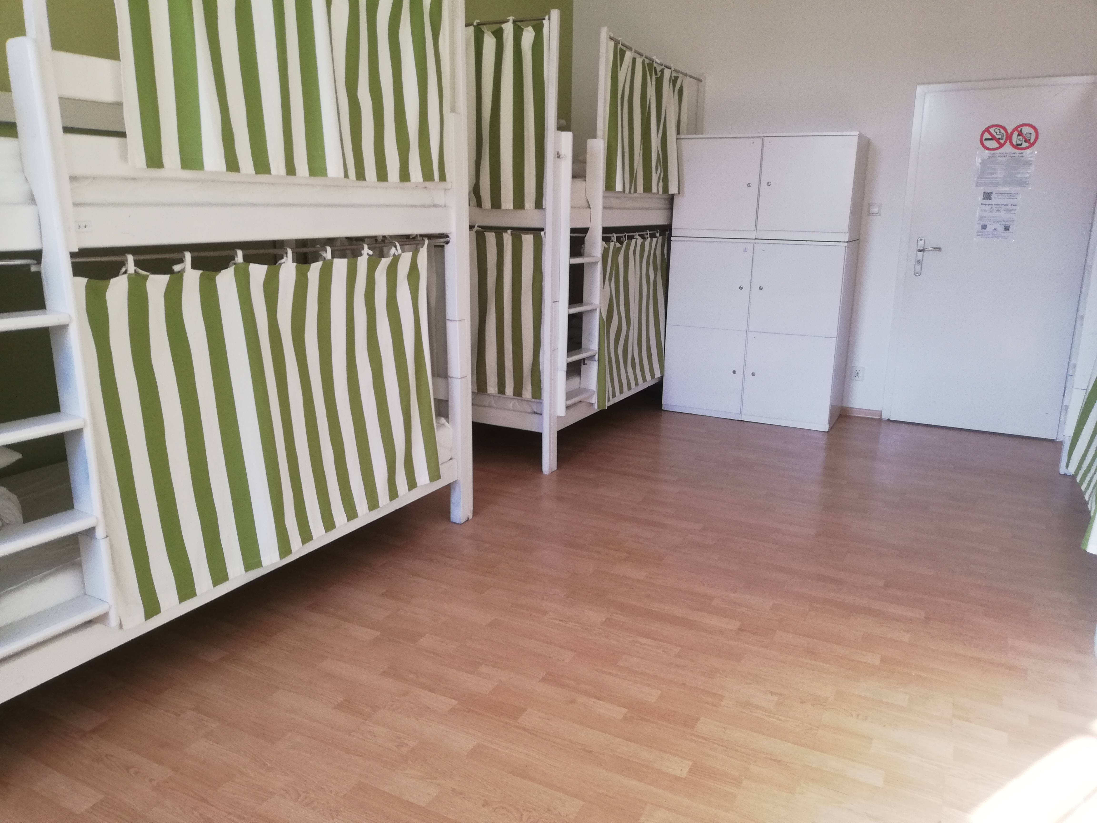 Bed in 12-Bed Mixed Dormitory Room with shared bathroom #11
