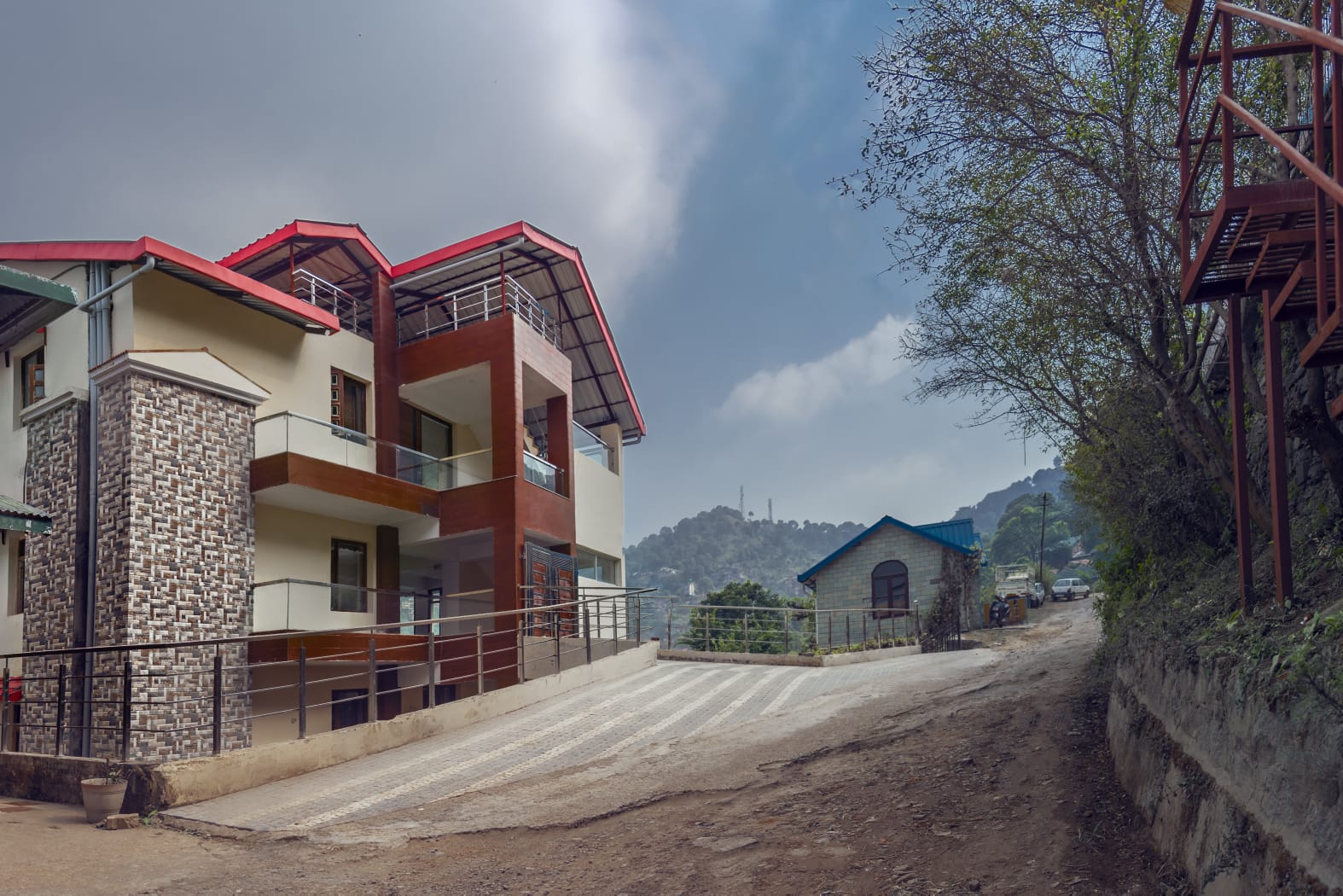 Grand Kasauli, Kasauli 3