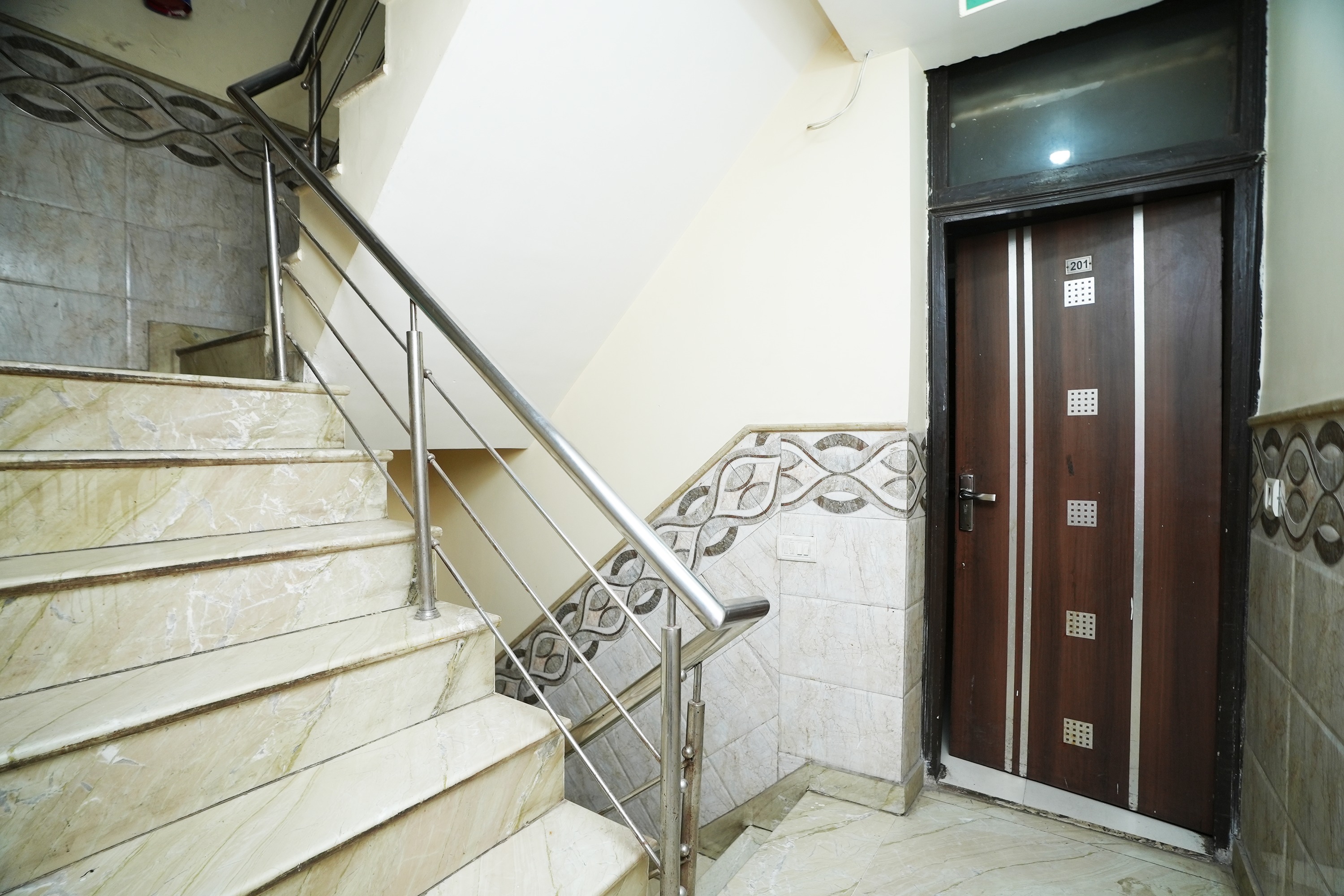 Hotel Ashirwad DX, New Delhi 2