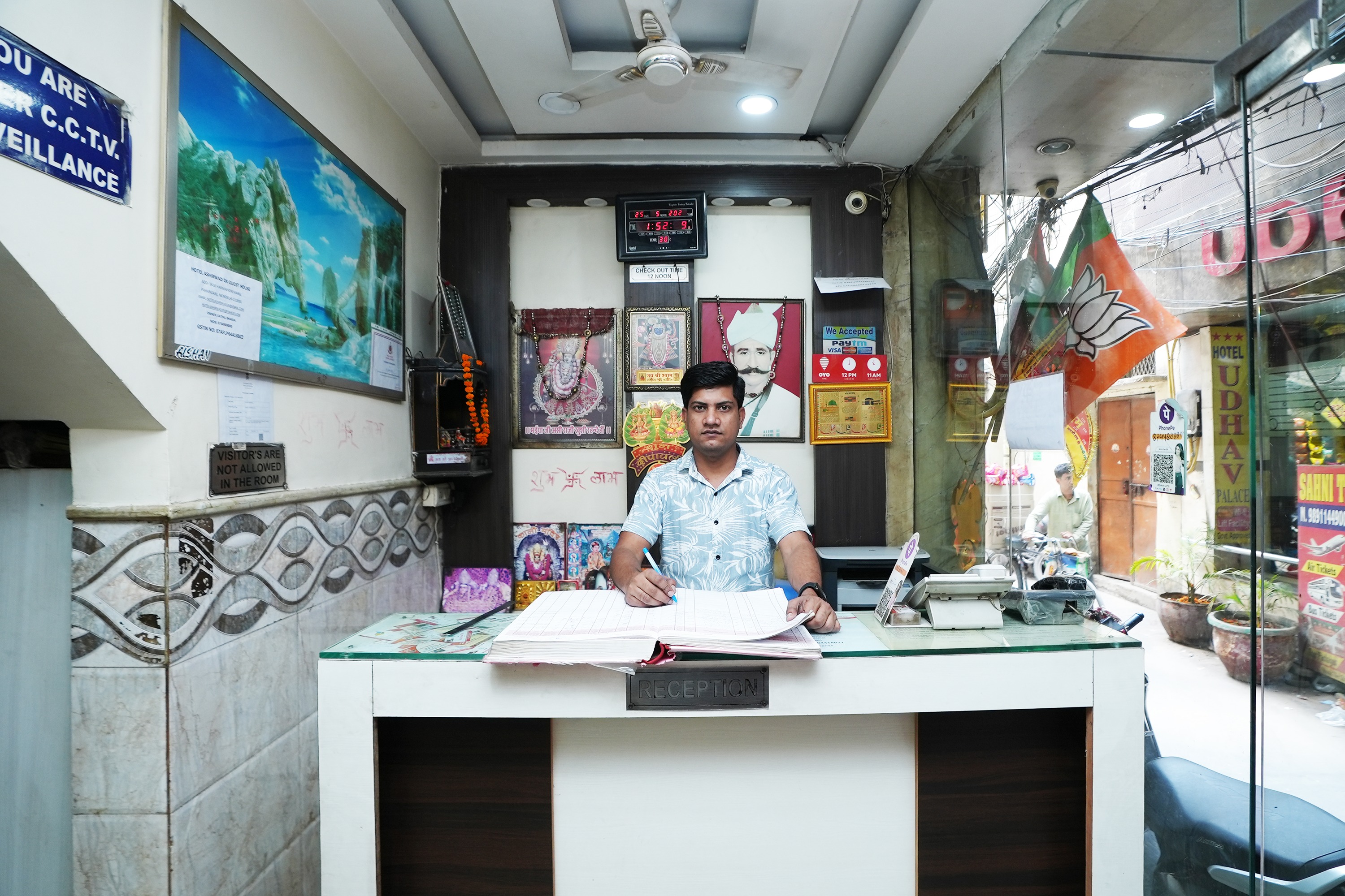 Hotel Ashirwad DX, New Delhi 5