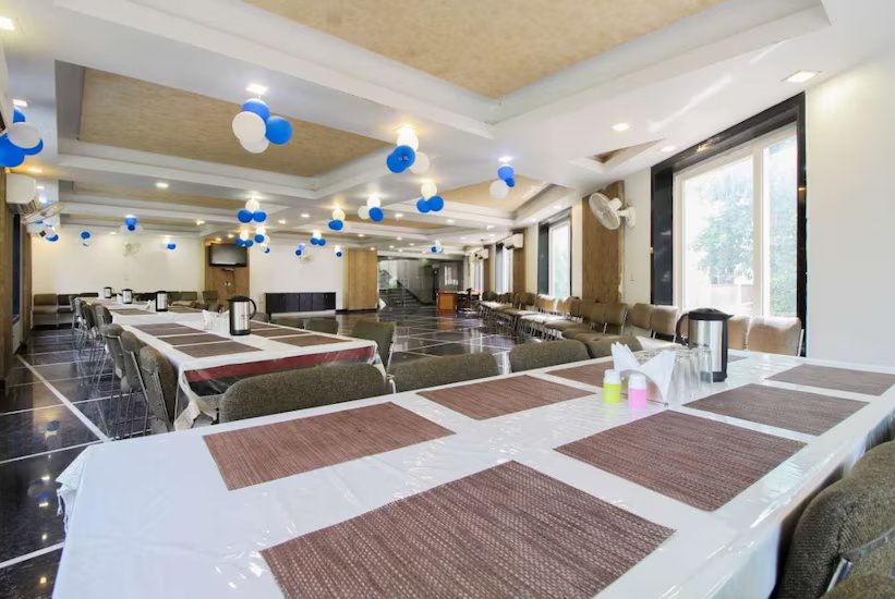 Hotel Eminent, Agra 4