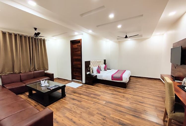 Motel Blue Sapphire, Roorkee 3