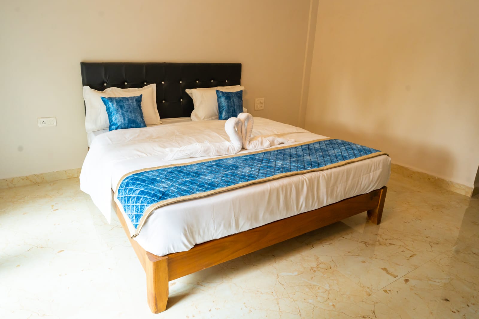Hotel Dabotel, Goa 4