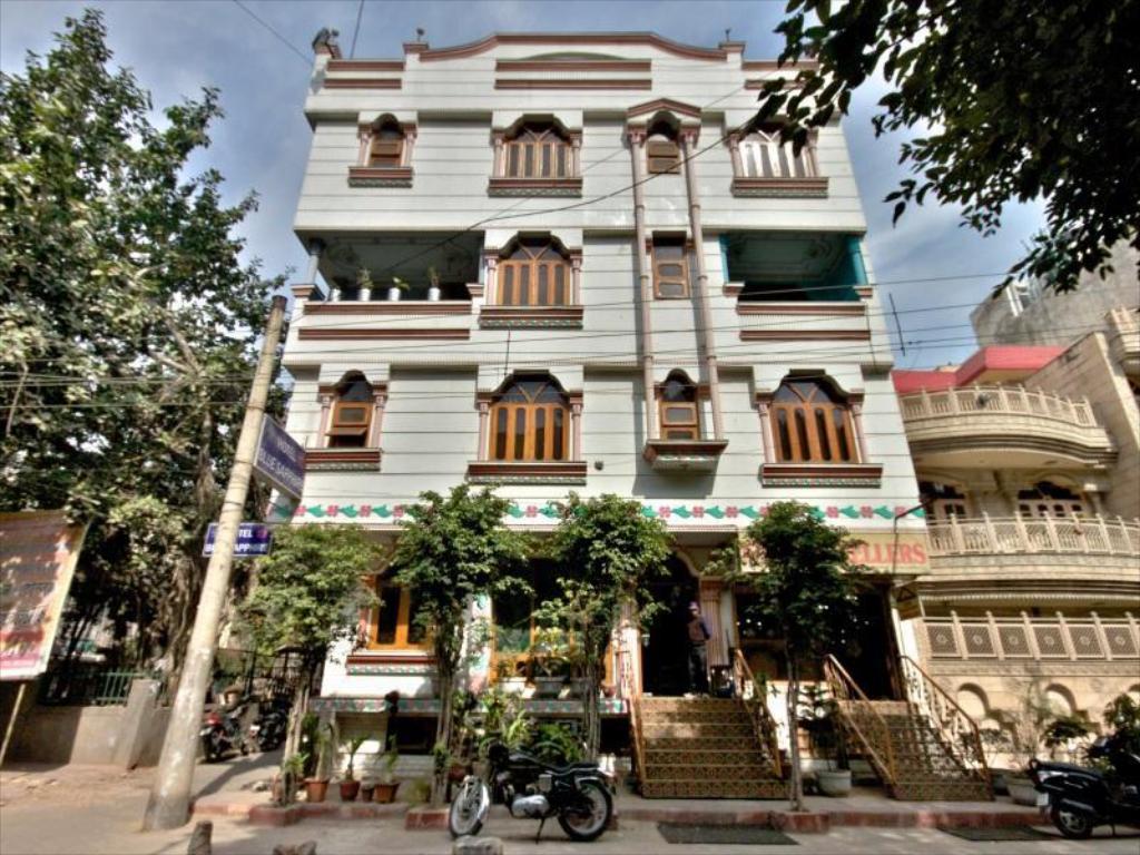 Hotel Blue Sapphire, New Delhi 2