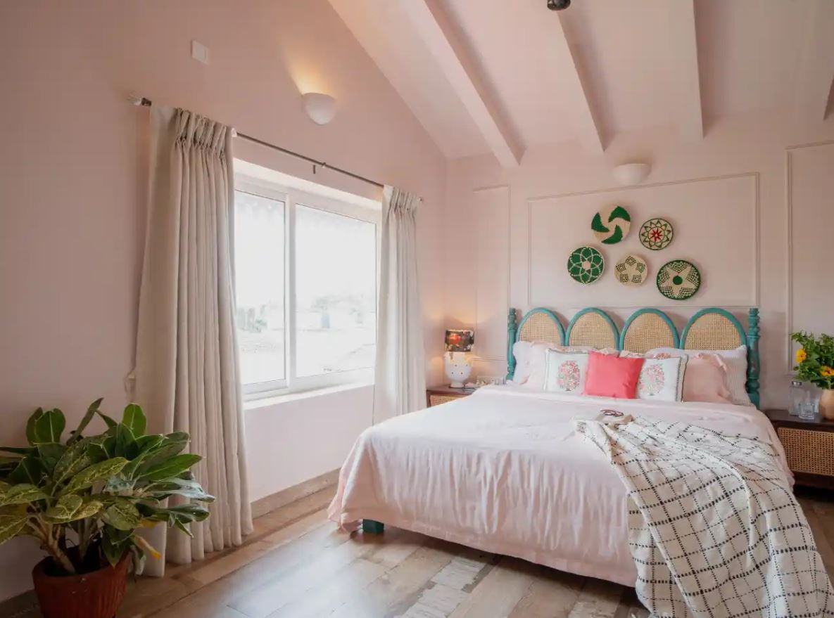 Elivaas BluDoor - Luxury 5BHK Villa with Private Pool