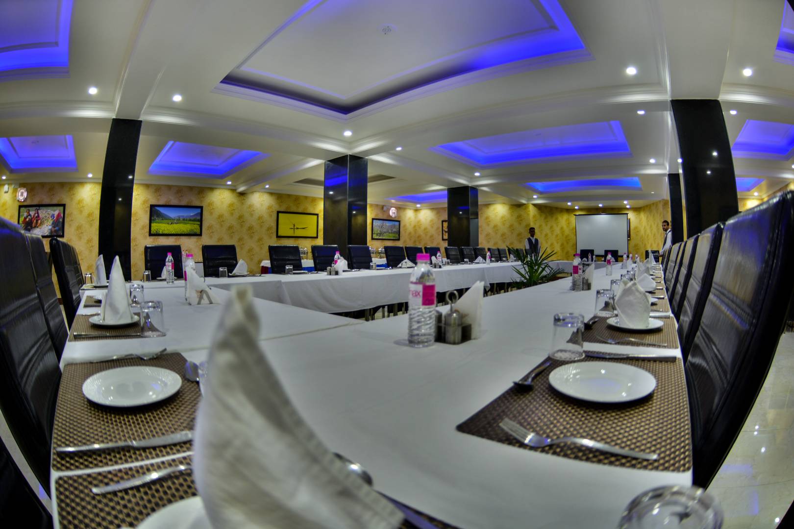 Hotel Samci Riviera, Srinagar 5