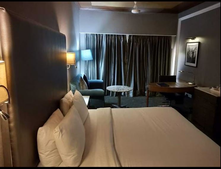 The Piccadily Hotel, Chandigarh 4