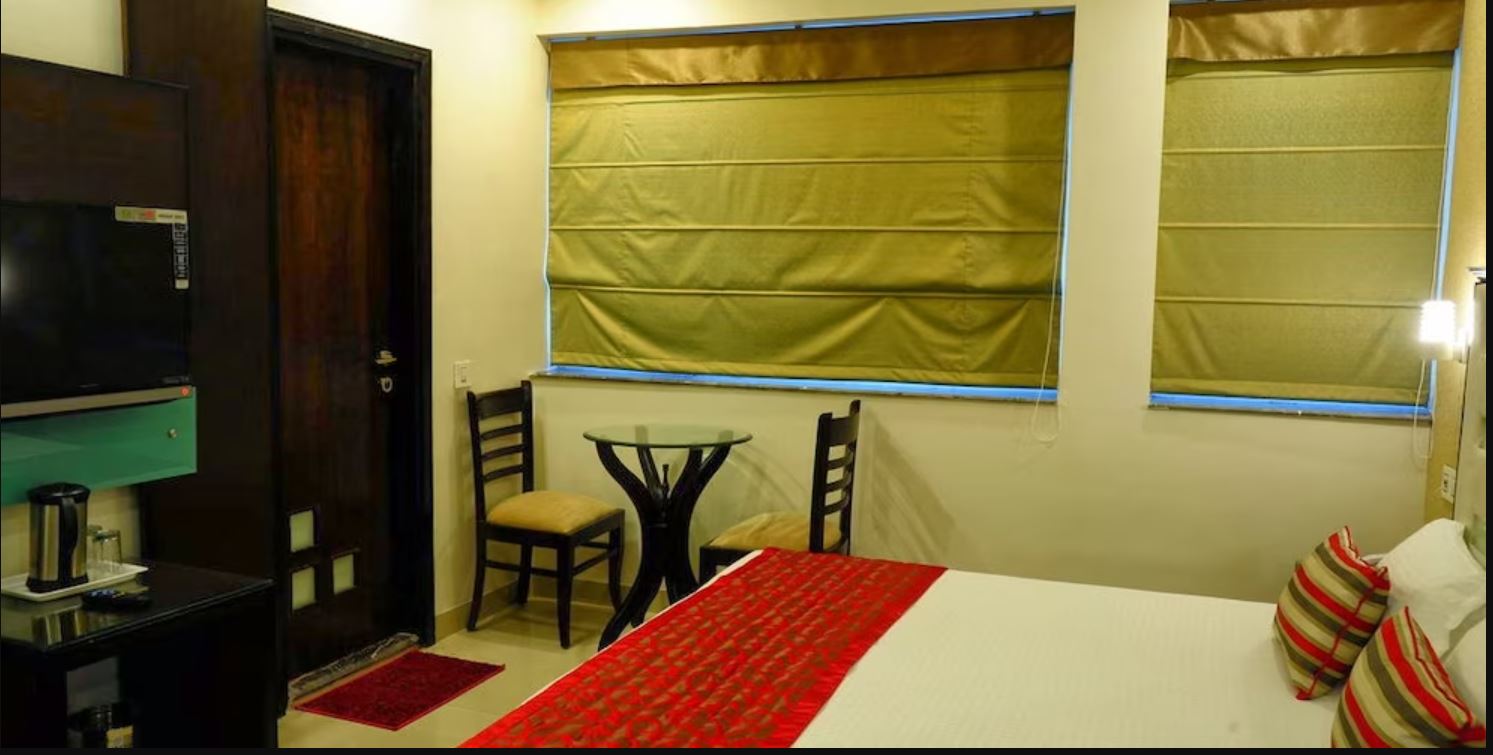 Hotel Jullundur 18, Chandigarh