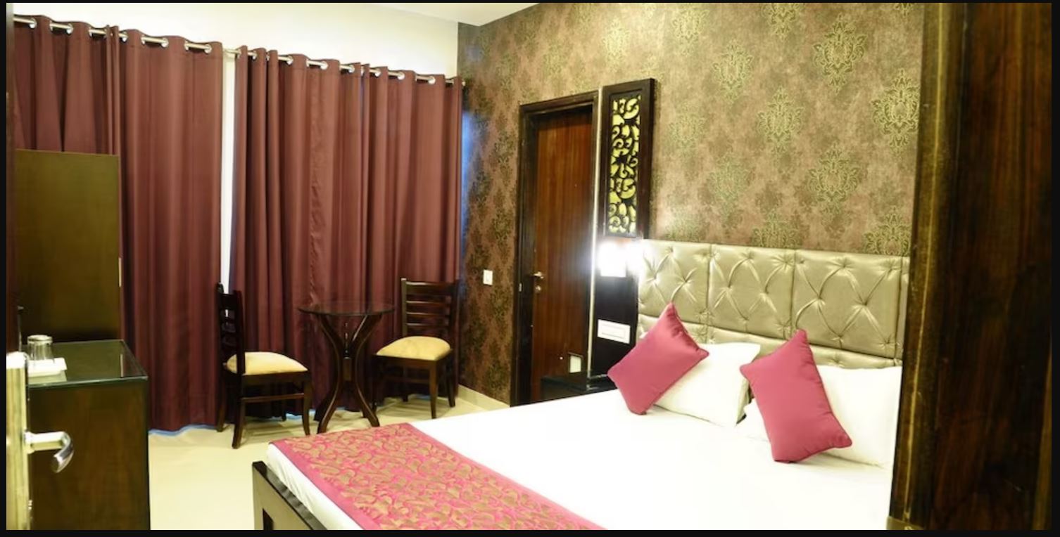 Hotel Jullundur 18, Chandigarh 4