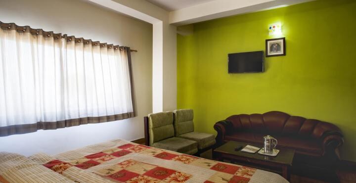Hotel Ranikhet Grand, Ranikhet
