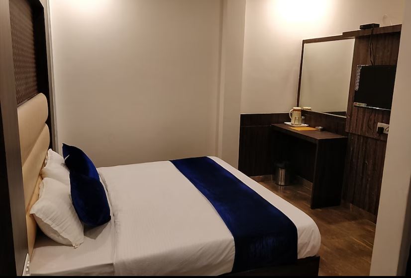 Hotel Alfa, Lucknow