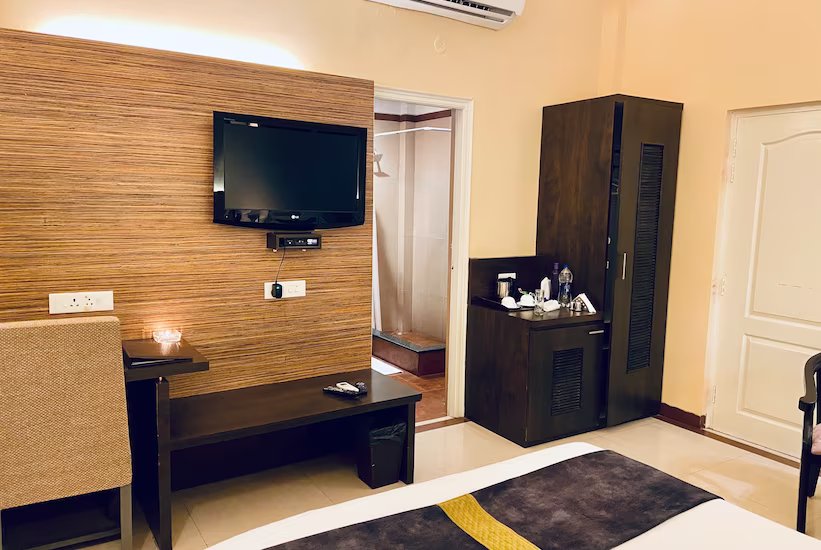 Status Club Resort, Kanpur