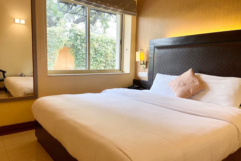 Status Club Resort, Kanpur 4