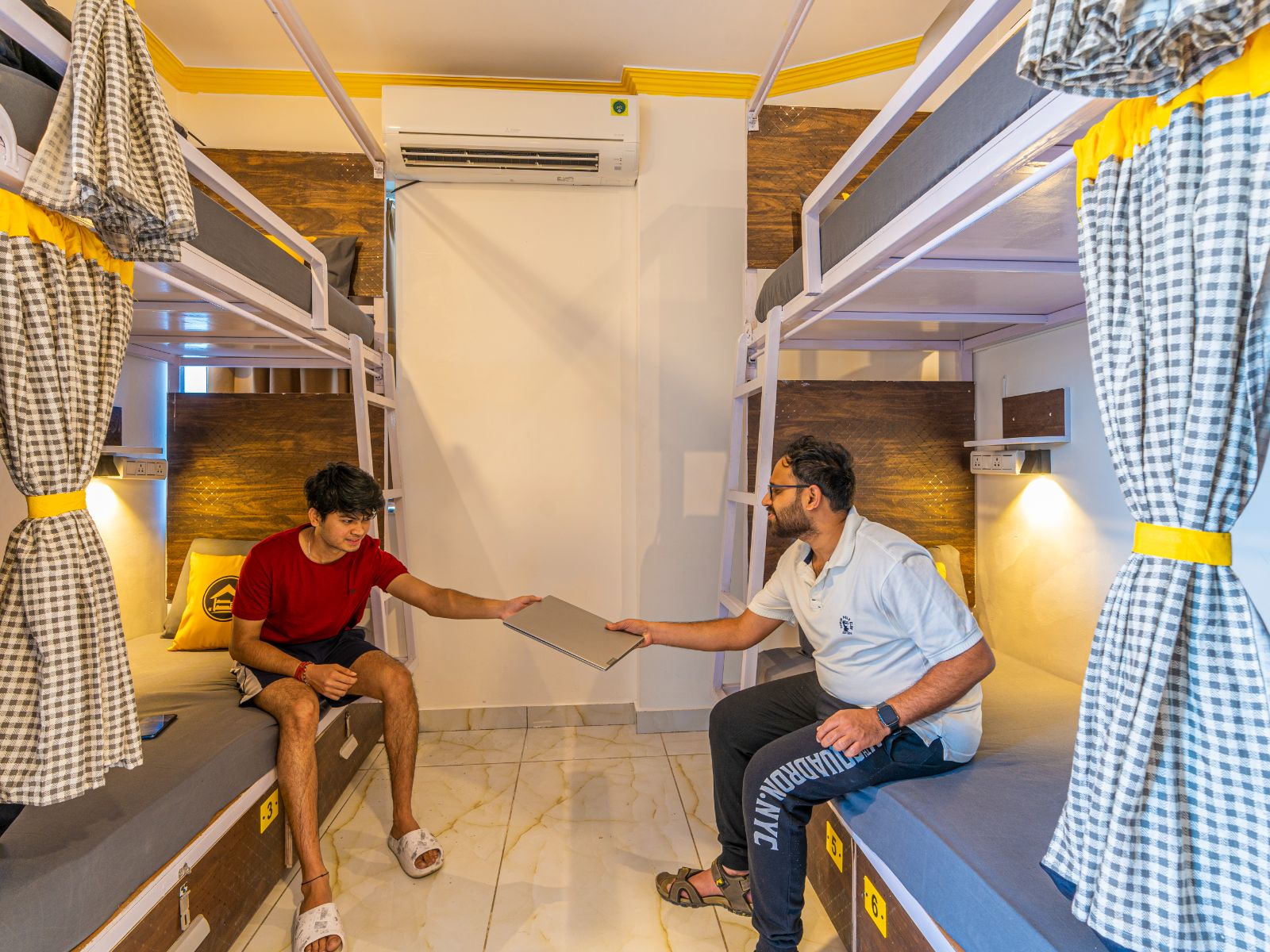 Standard - Bed in 6 Bed Mixed Dormitory