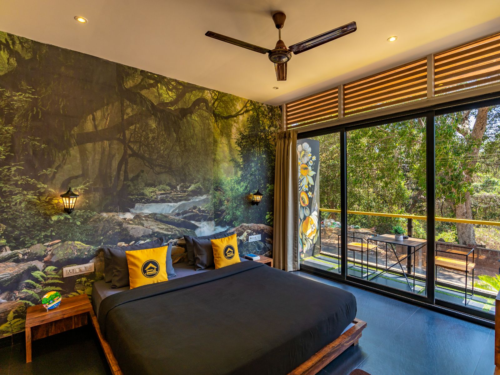 Deluxe Double Room with Balcony