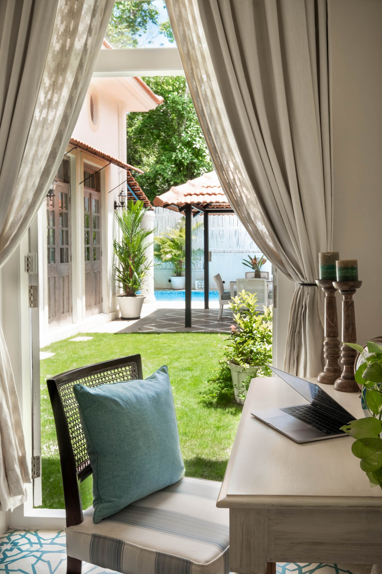 LohonoStays Monforte - Villa C