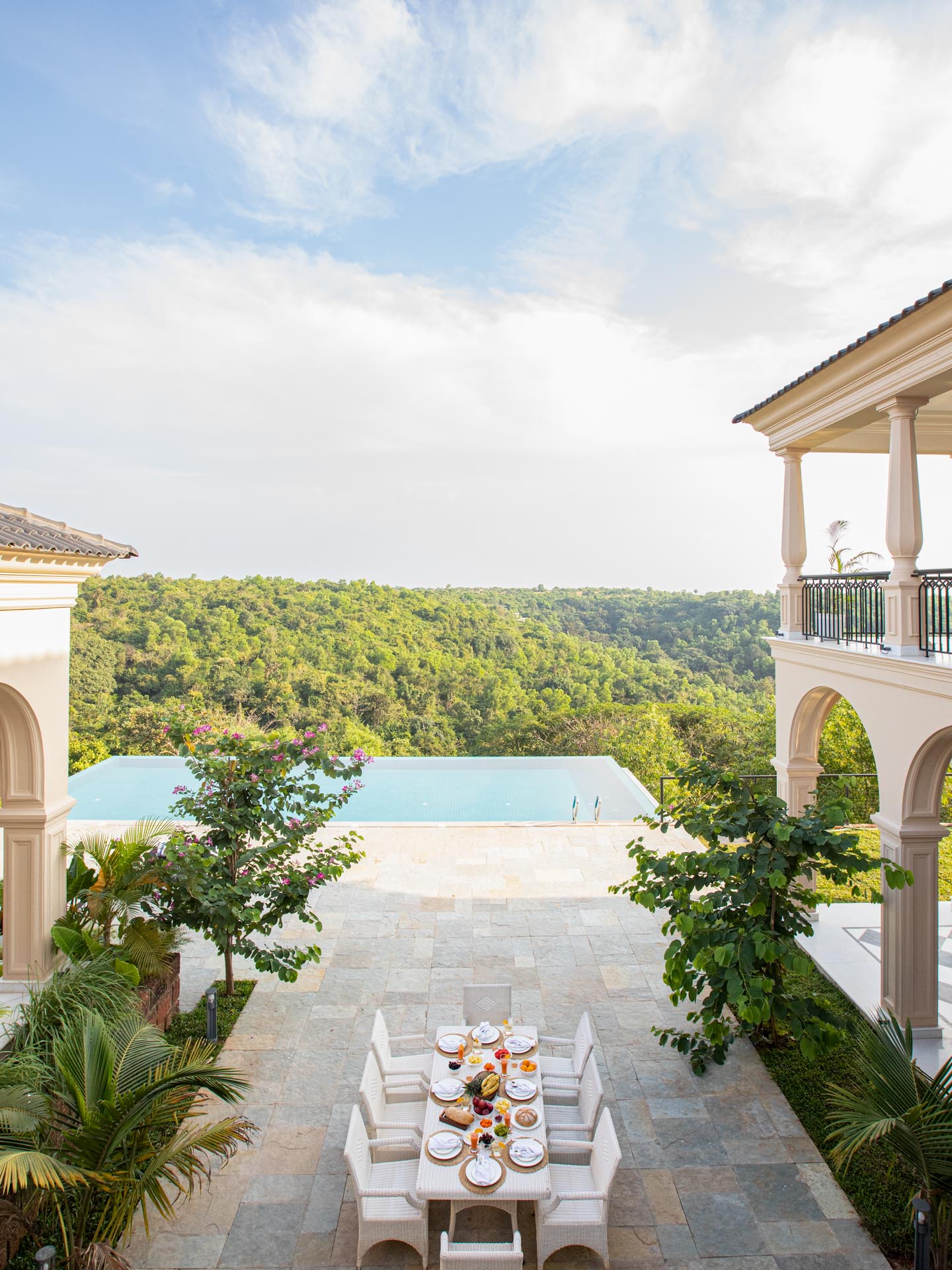 LohonoStays Sacri Borod Hill 9