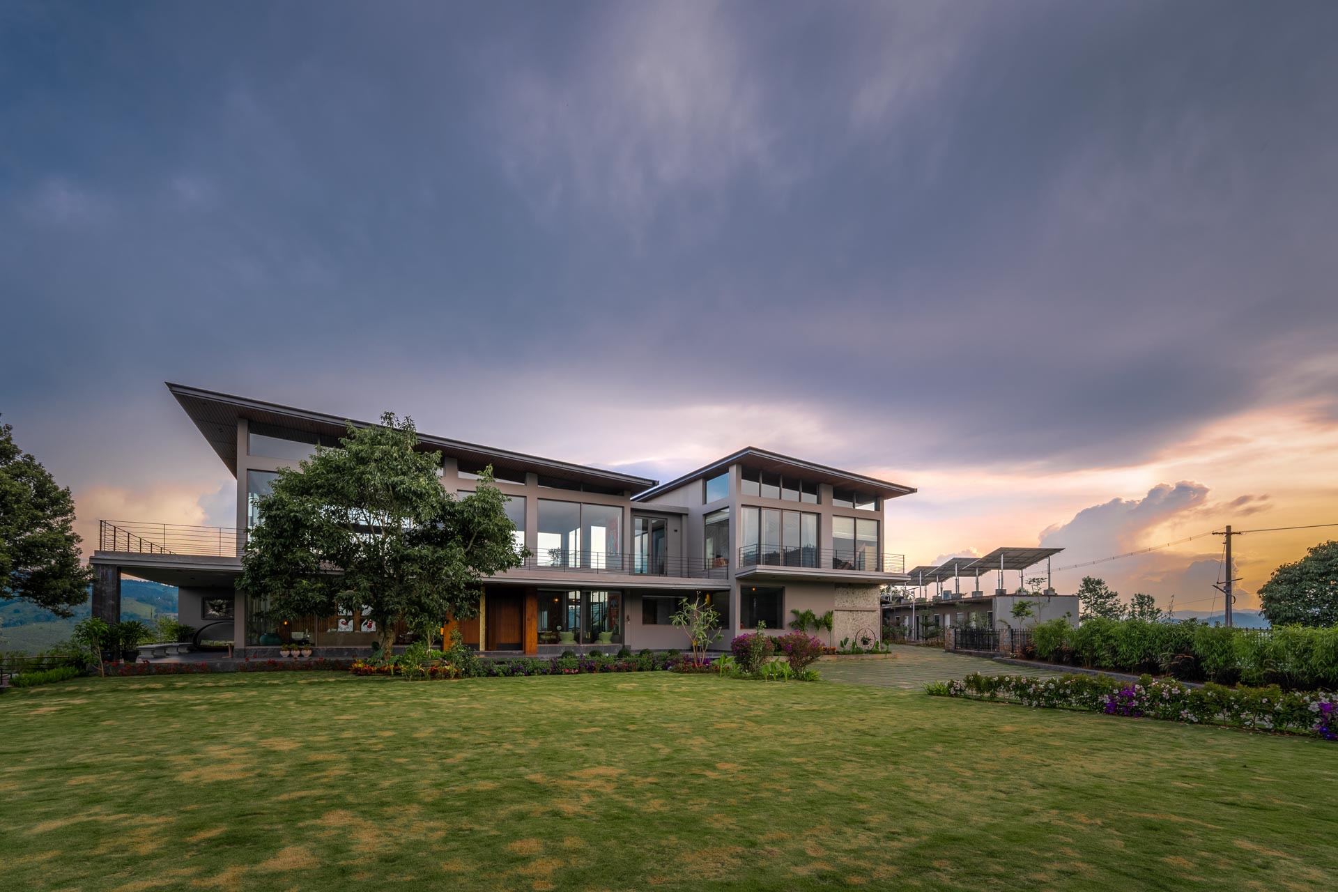 LohonoStays Casa Crystal