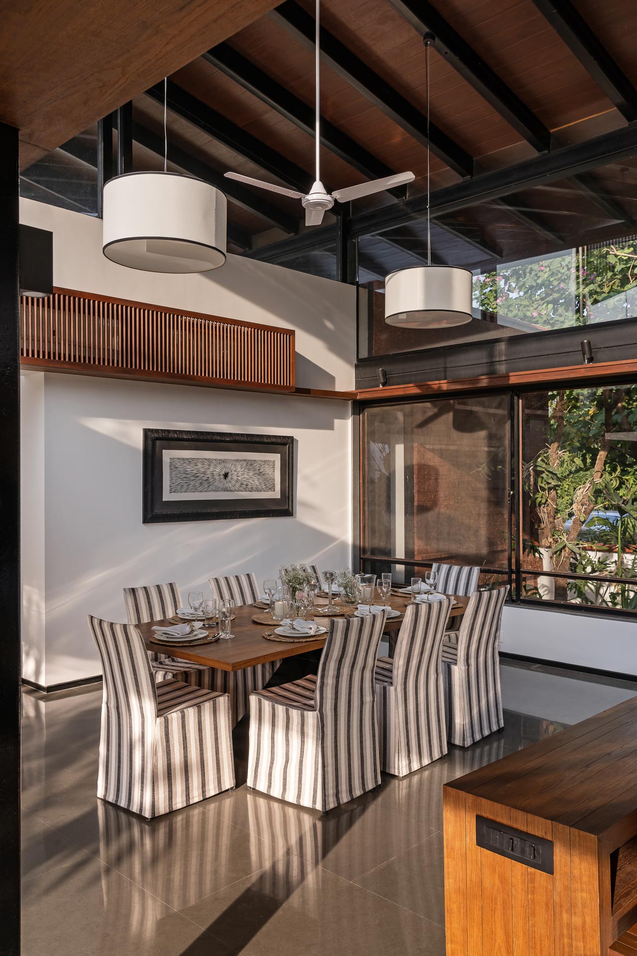 LohonoStays Laterite House