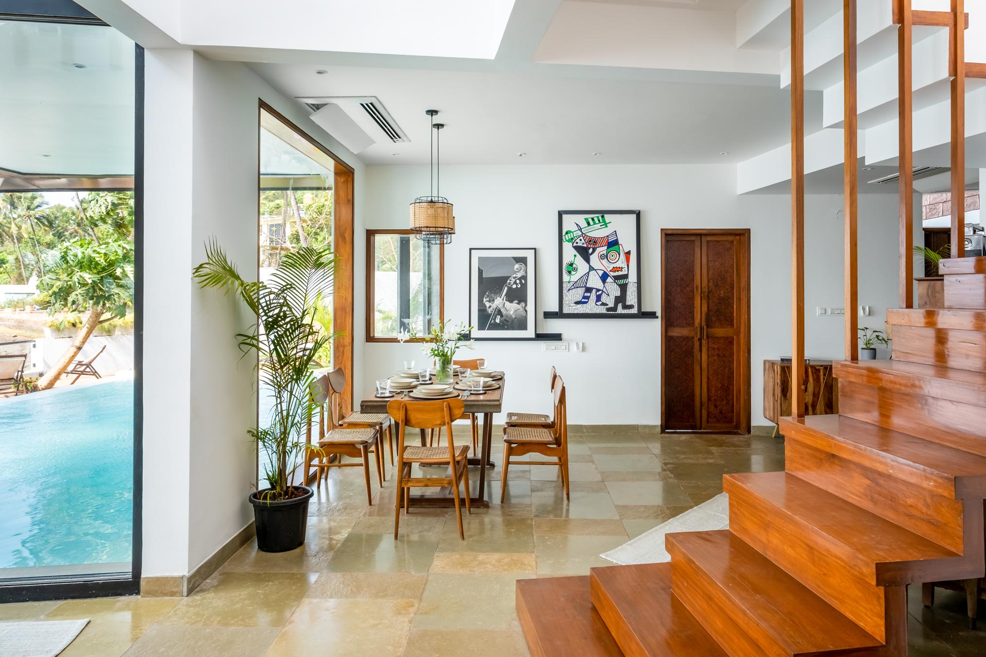 LohonoStays Glasshouse On The Bay