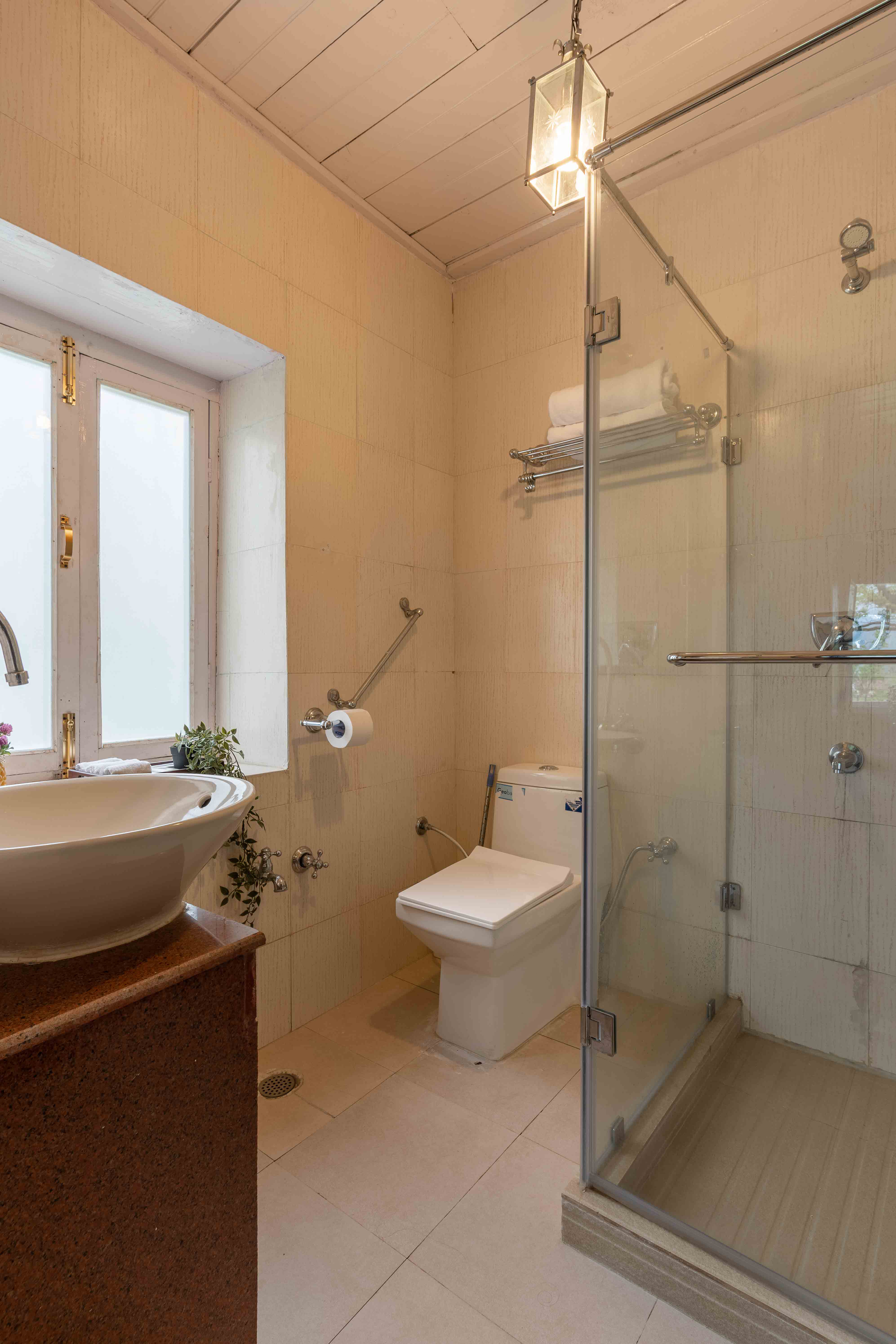 LohonoStays Hill Retreat