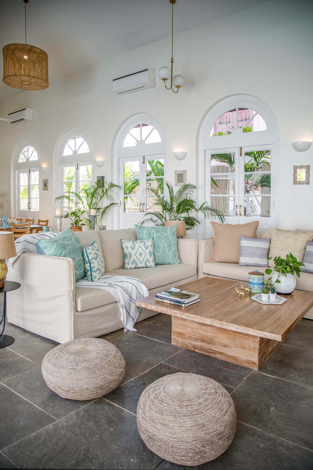 LohonoStays Monforte - Villa I