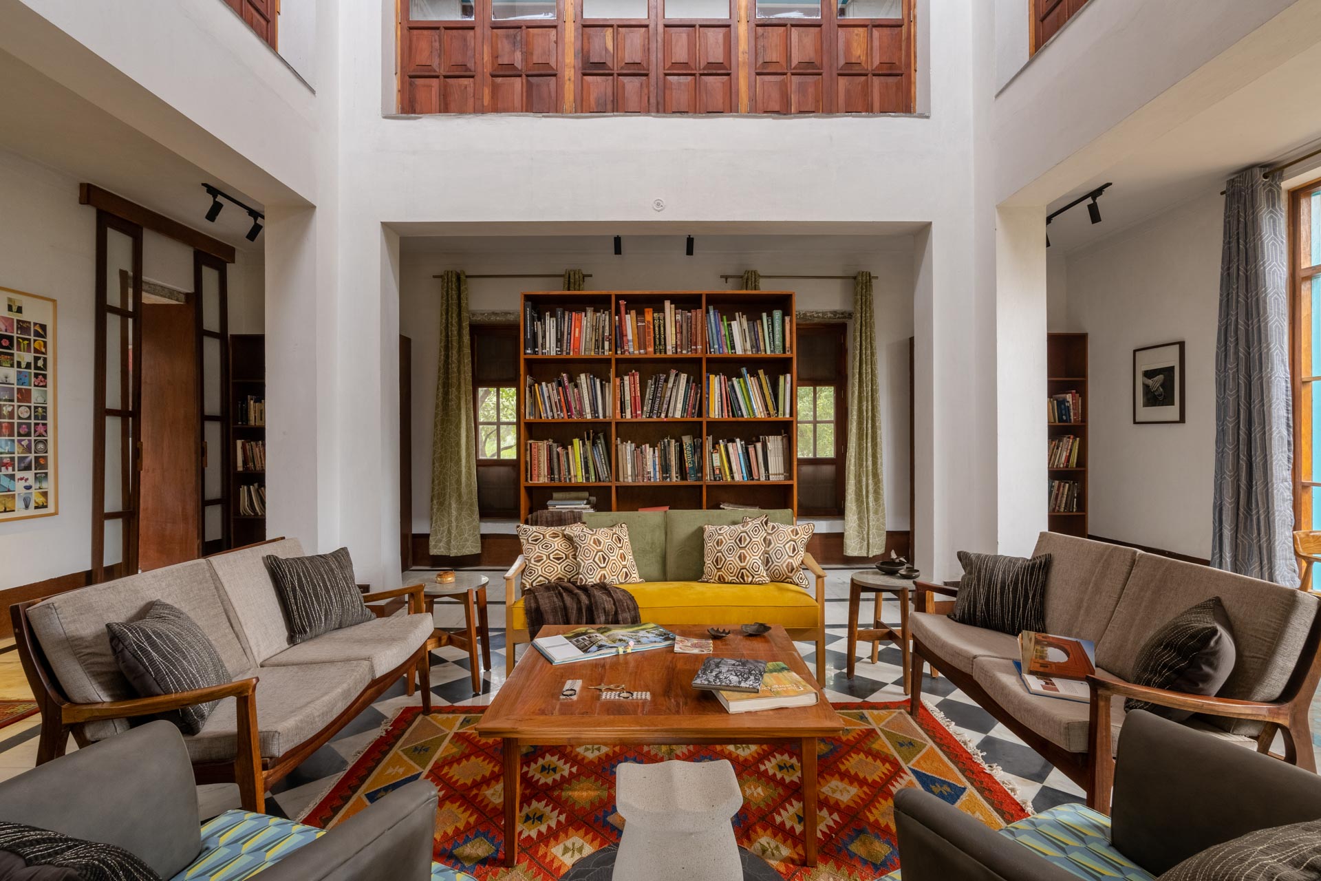 LohonoStays Sadhrana Bagh - Library