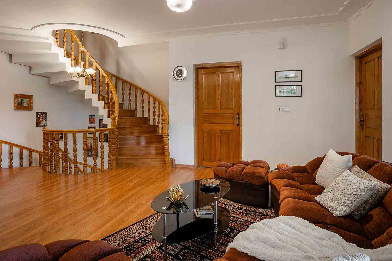 LohonoStays The Manor