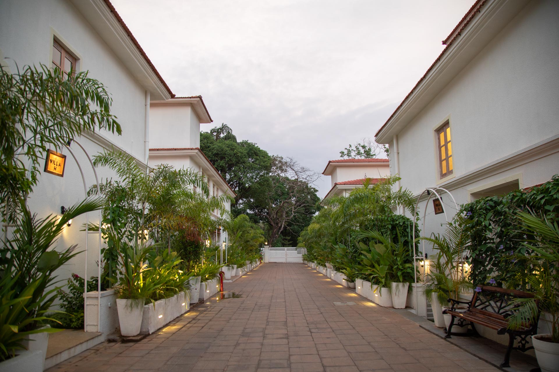 LohonoStays Colina - Villa H