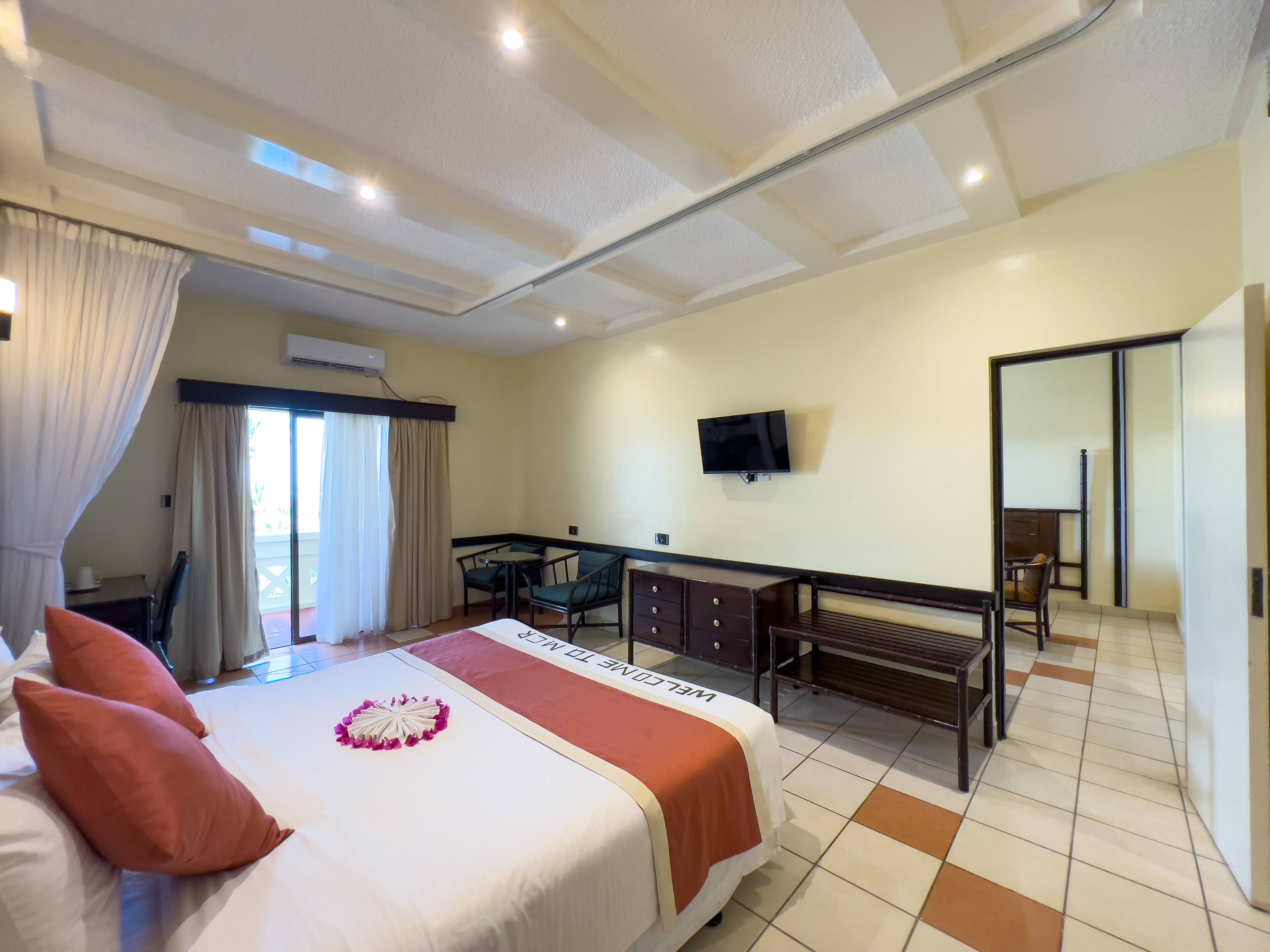 Deluxe Room Partial Sea Facing