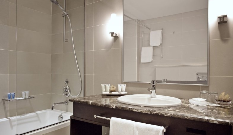 Spacious Room - King(O18-Stay 3 and Save 10PCT)