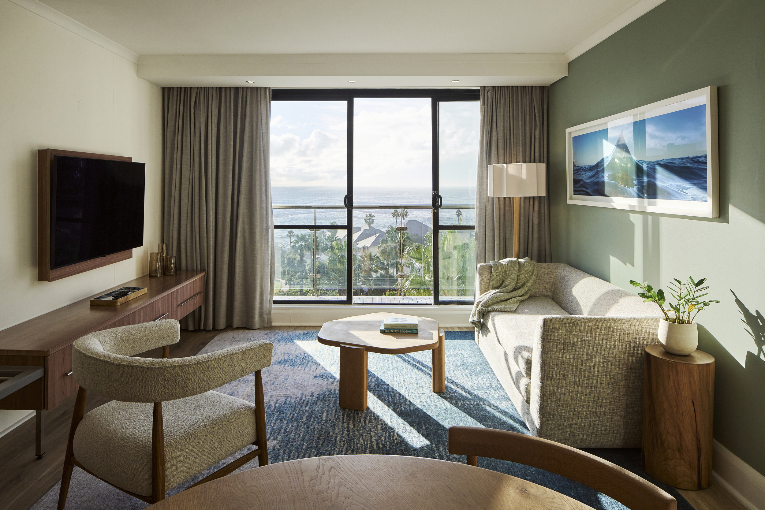 Signature Ocean Suite with balcony - 1