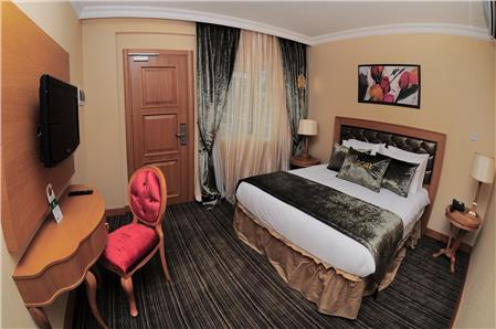 Poolside Suite Rooms