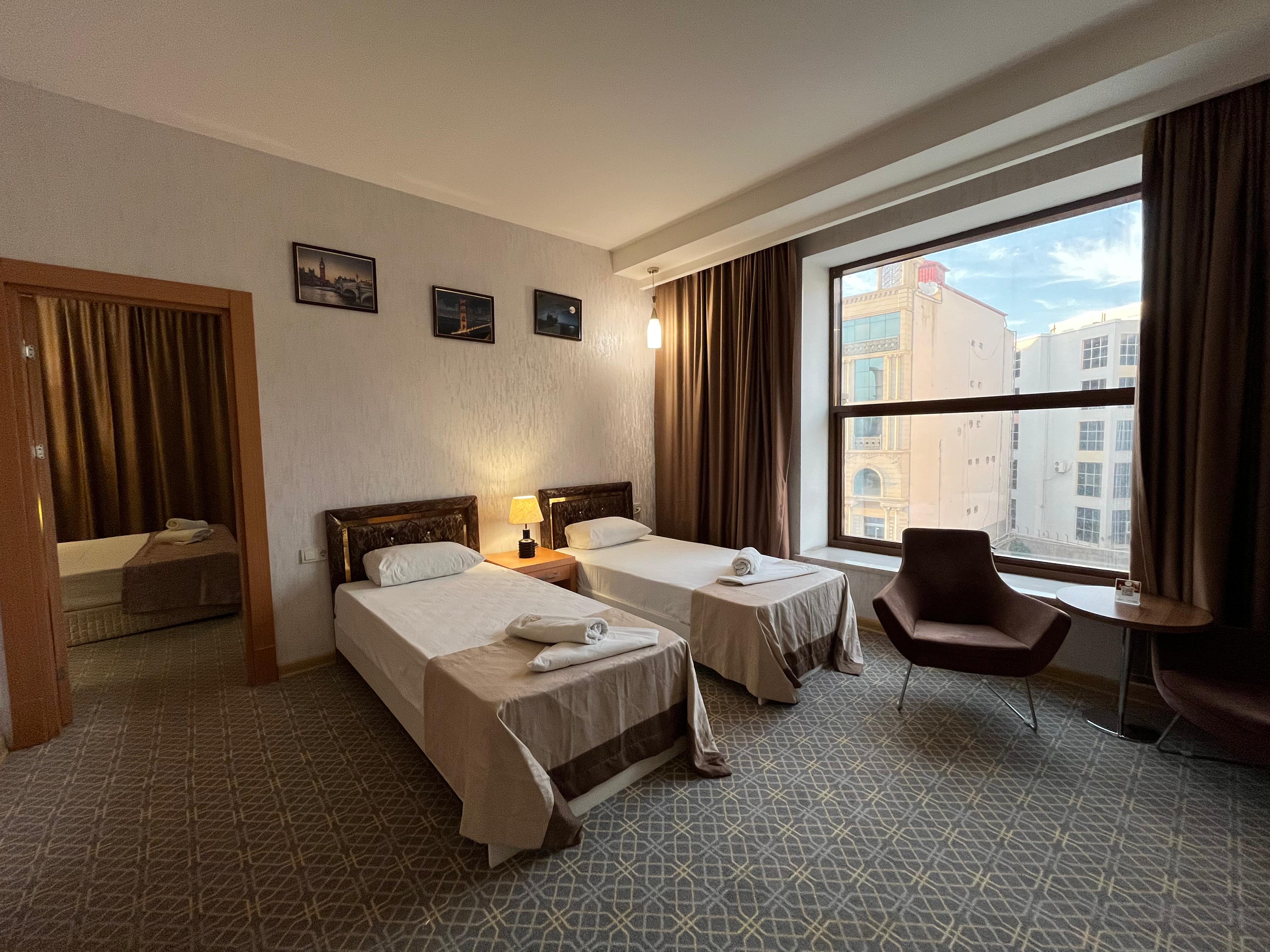 Family Suite - Breakfast Included