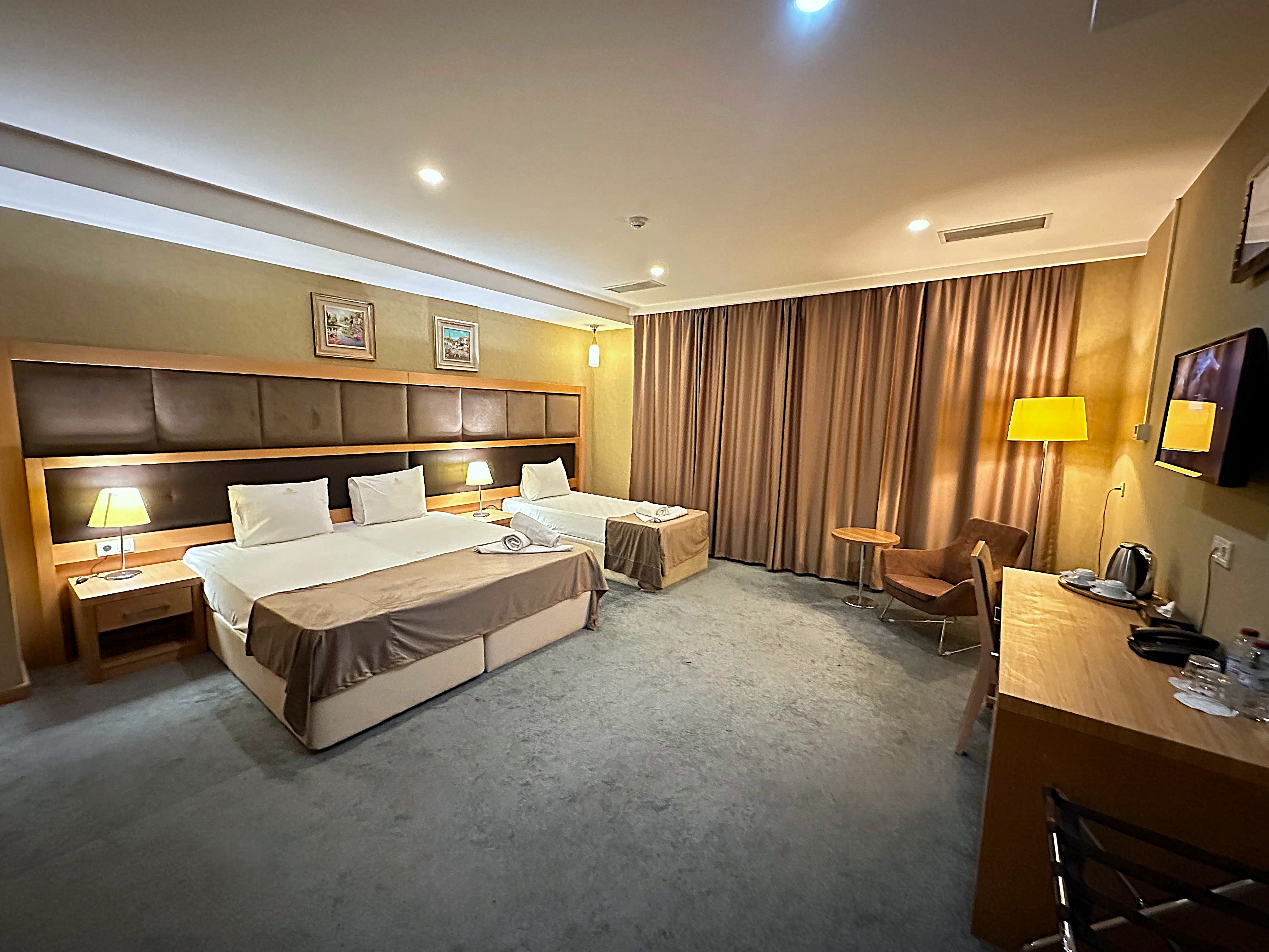 Triple Room - Breakfast Included