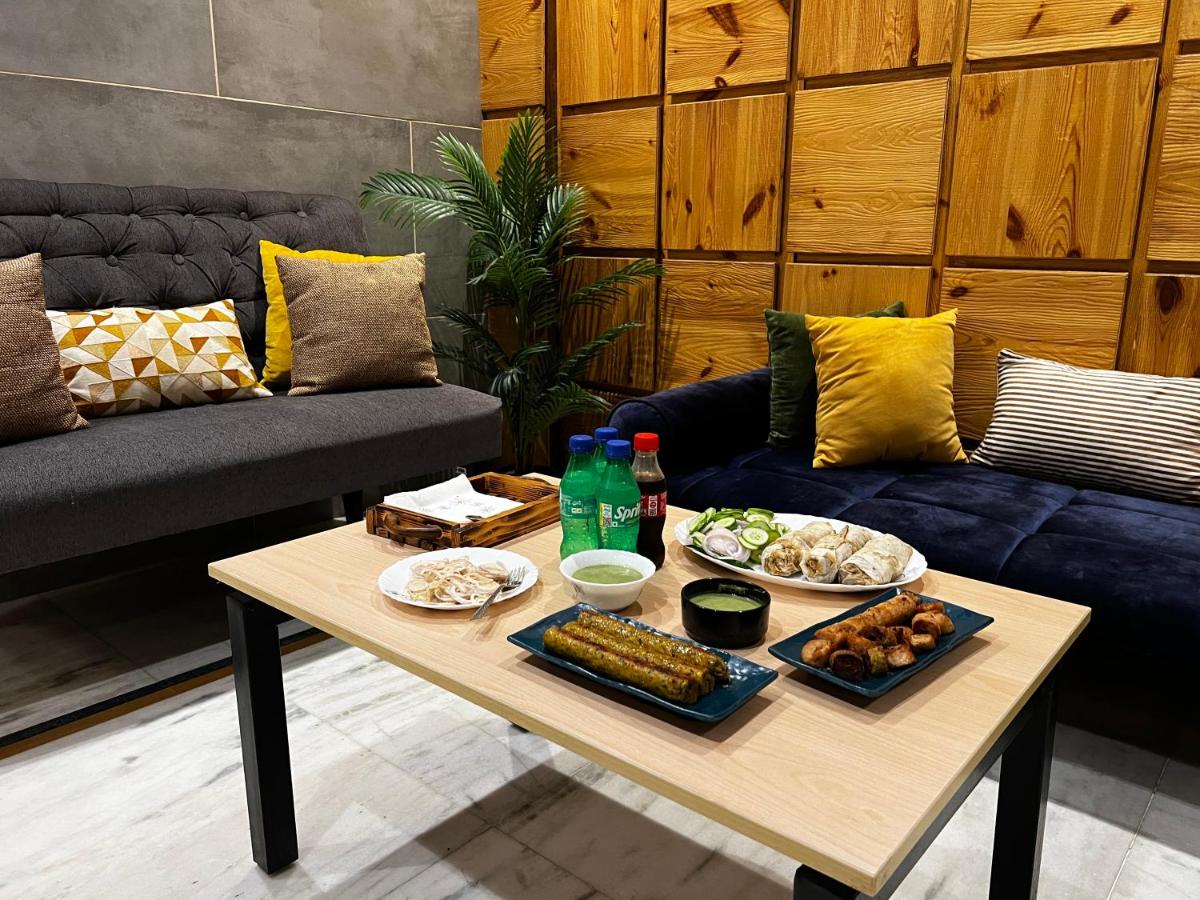 Divine inn, Delhi
